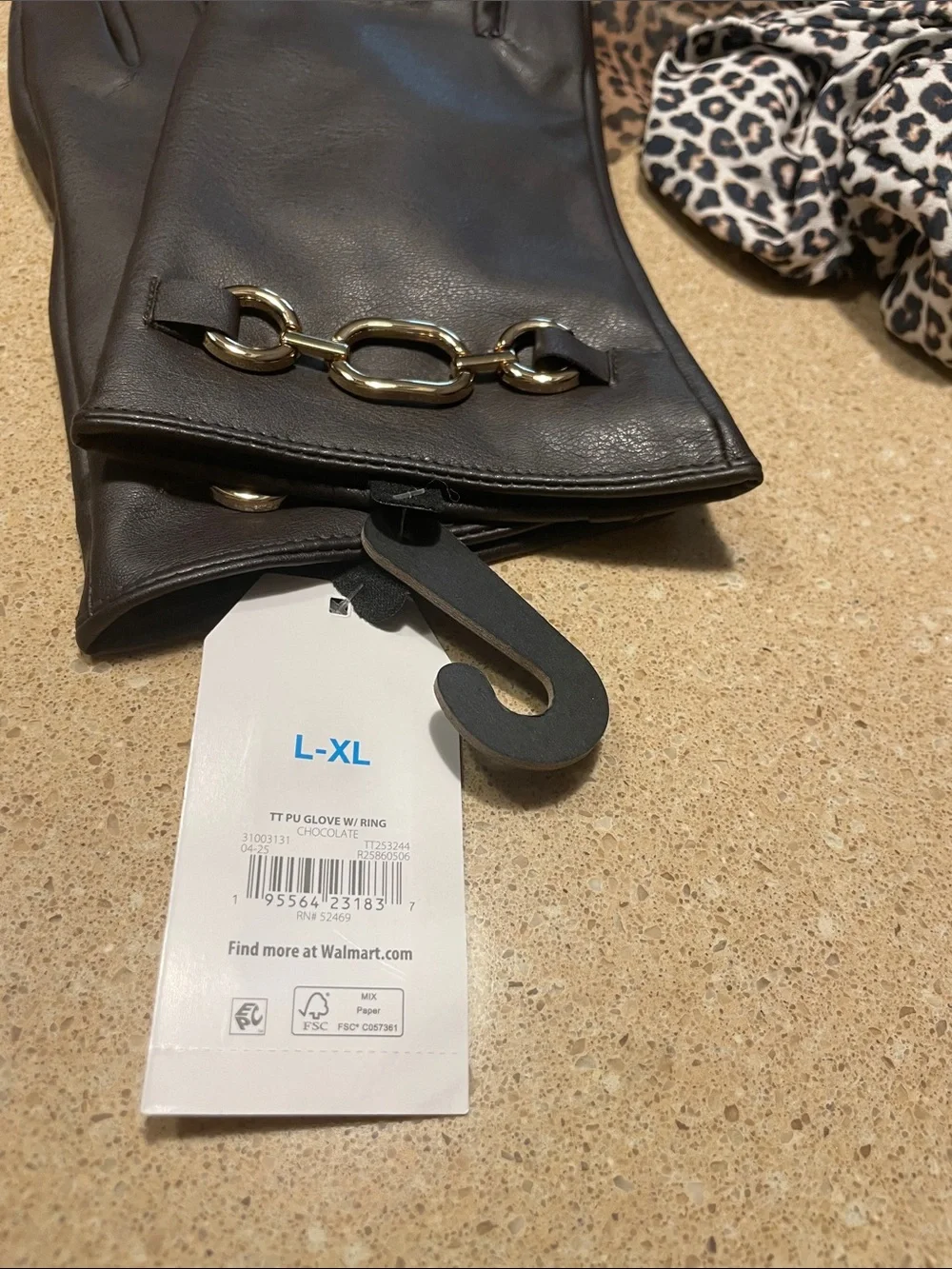 Leather Chain-Accent Gloves, Claw Clip & Leopard Scrunchie Set - Black/Brown